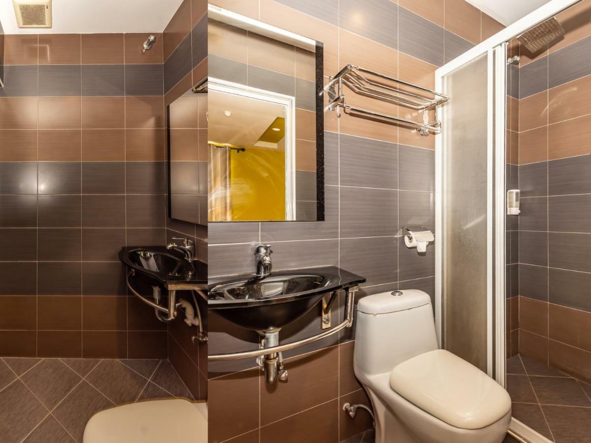 Sunshine Hotel 2*